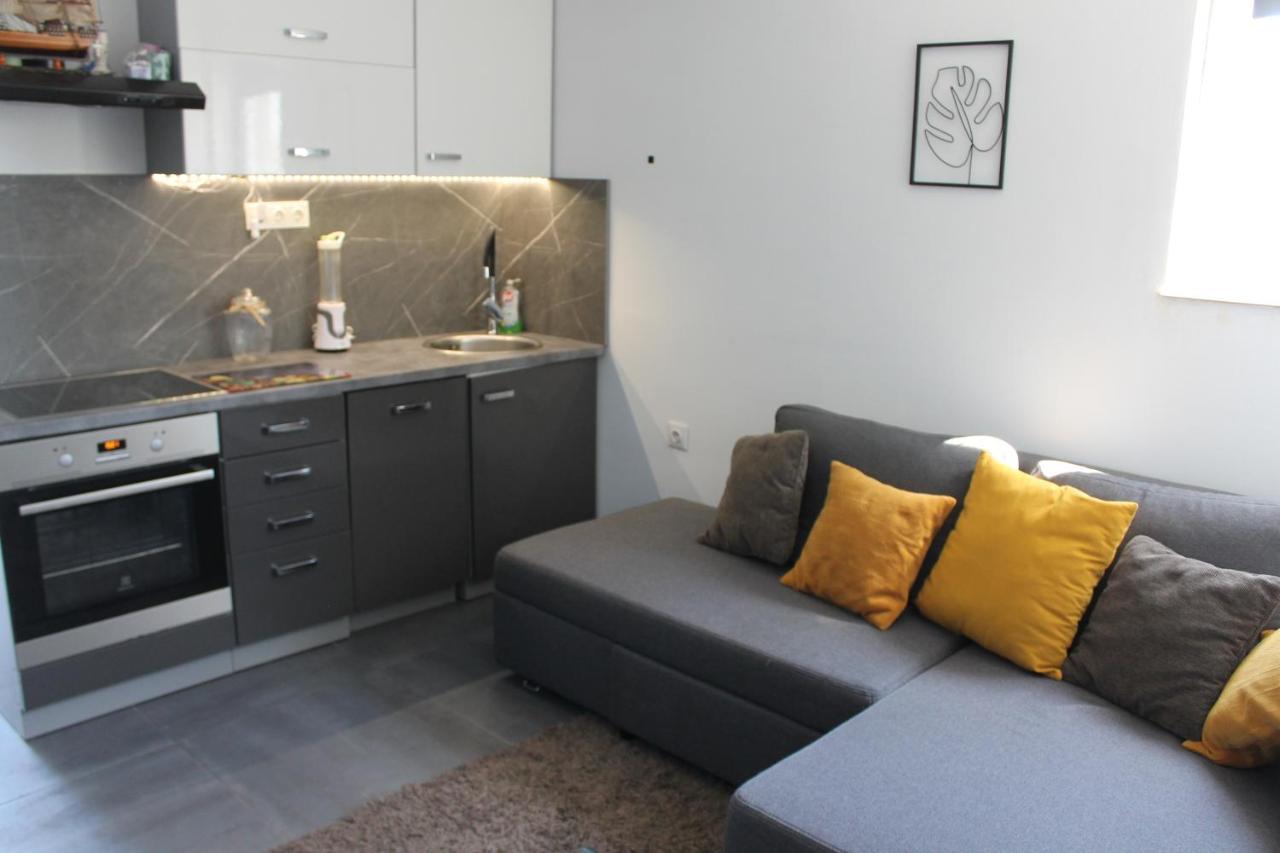 شقة Cozy Corners نين المظهر الخارجي الصورة